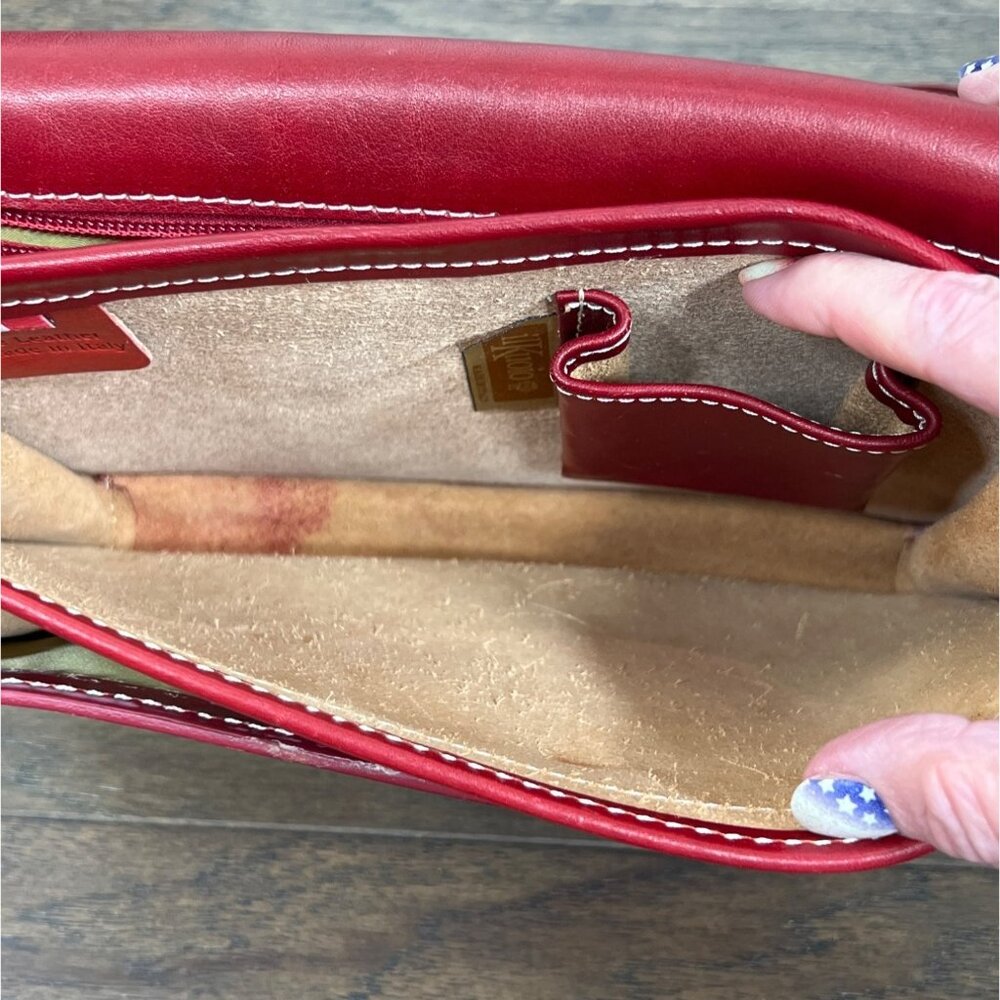 VINTAGE IL KUOIO Handmade Leather Messenger Crossbody Bag Red EUC - Picture 7 of 11